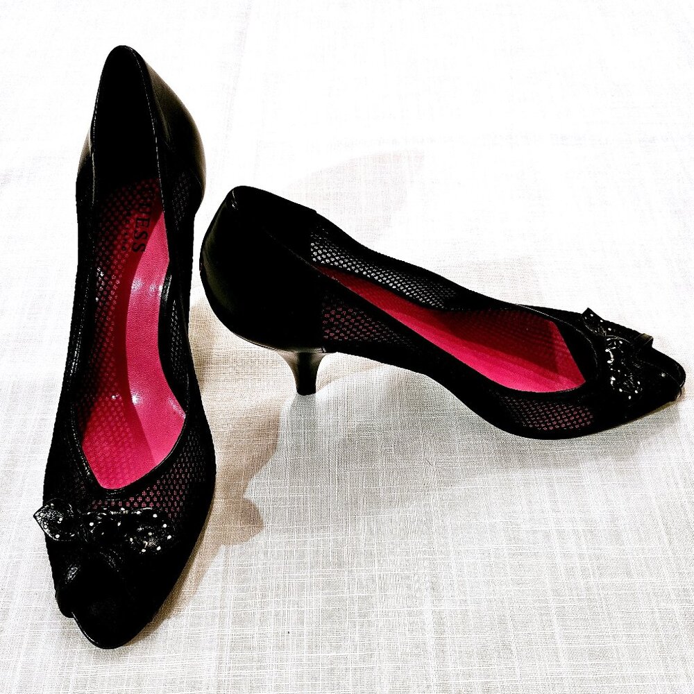 GUESS  BY MARCIANO Black Glossy/Mesh Peep-Toe 3.5" Heel Pumps Size 10